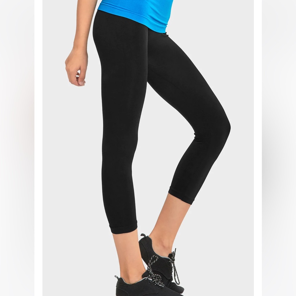 Mopas activewear nylon black free size Capri  leggings